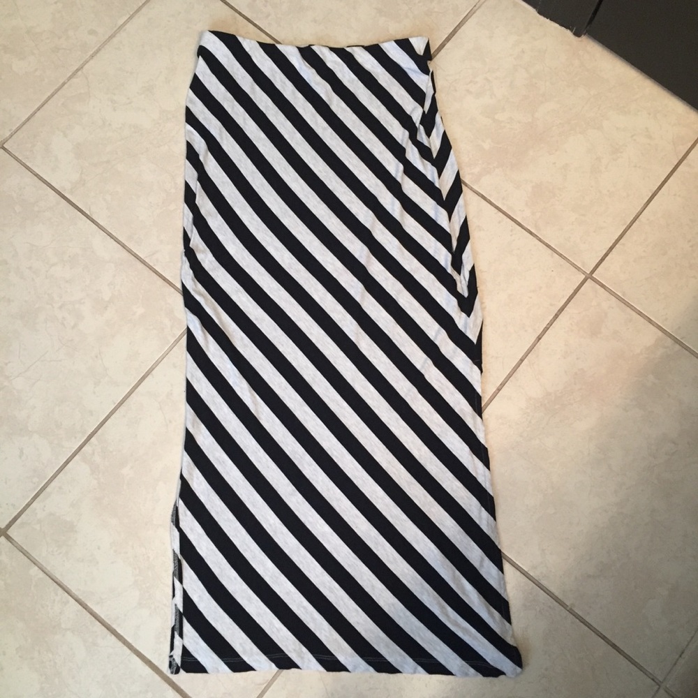 Black and light gray striped skirt